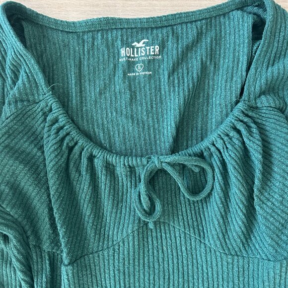 Green Long Sleeve - Picture 1 of 2